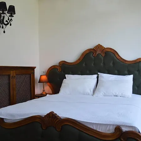 Erol - Sadece Yetişkin Otel 3*
