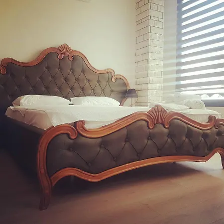 Erol - Sadece Yetişkin 3*