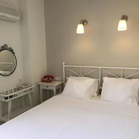 Erol - Sadece Yetişkin Otel 3*